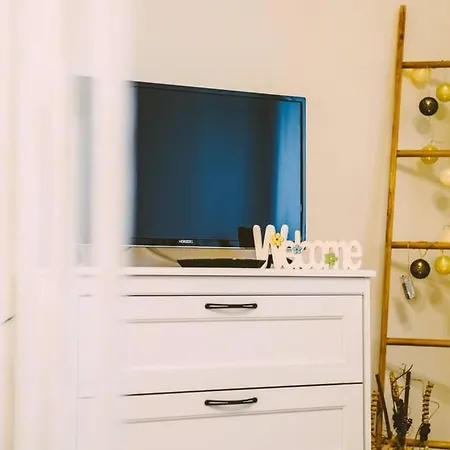 Cozy Studio For Families+ultra Clean+netflix דירה *